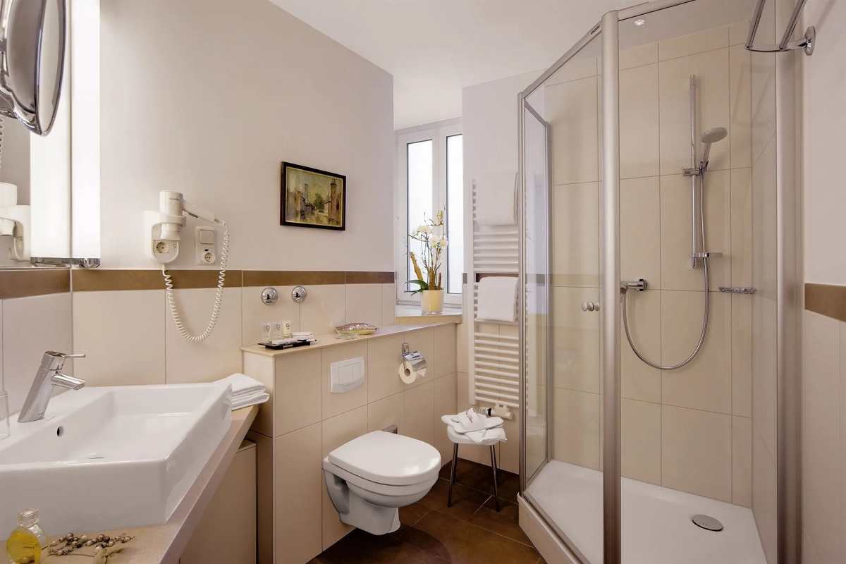 Alpen Hotel München