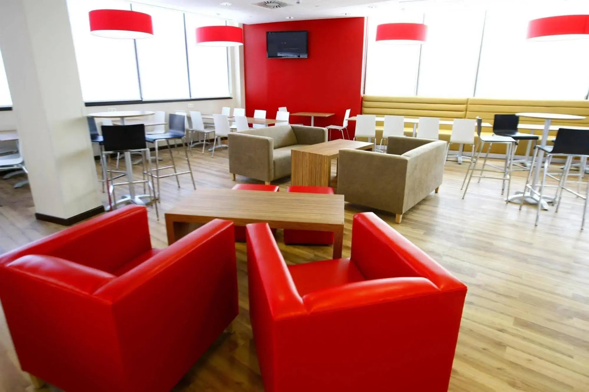 Travelodge Valencia Aeropuerto