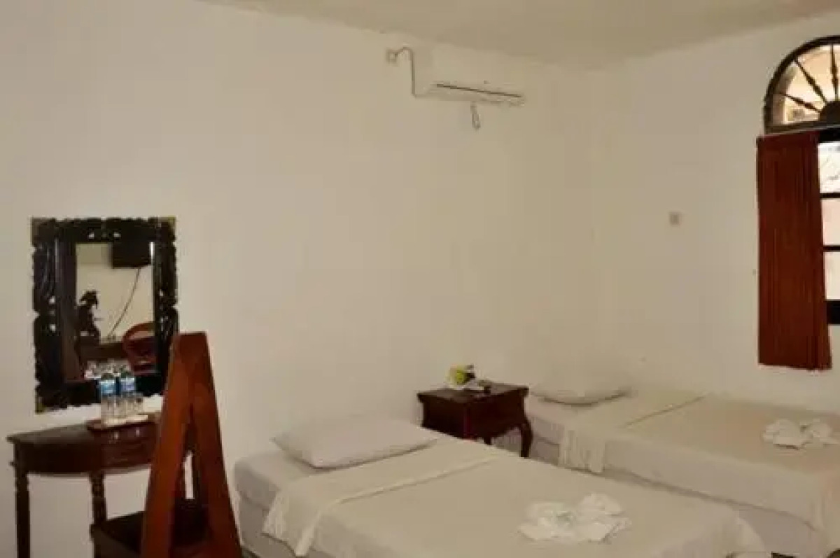 Oyo 3244 Grand Chandra Hotel