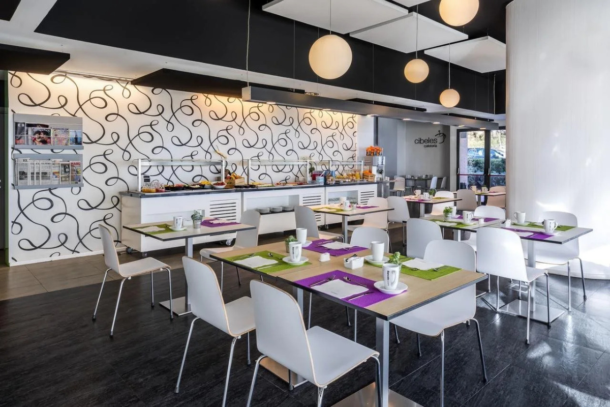 Отель Zentral Castellana Norte