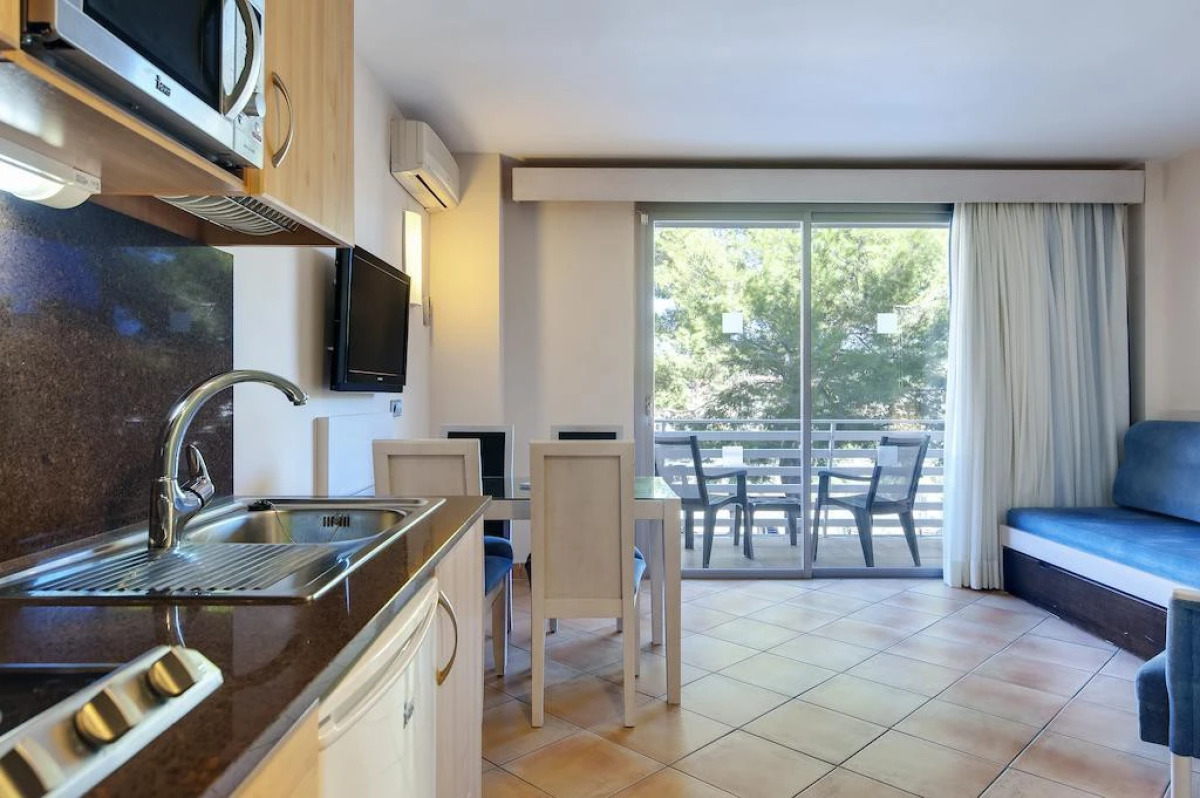 Occidental Cala Vinas