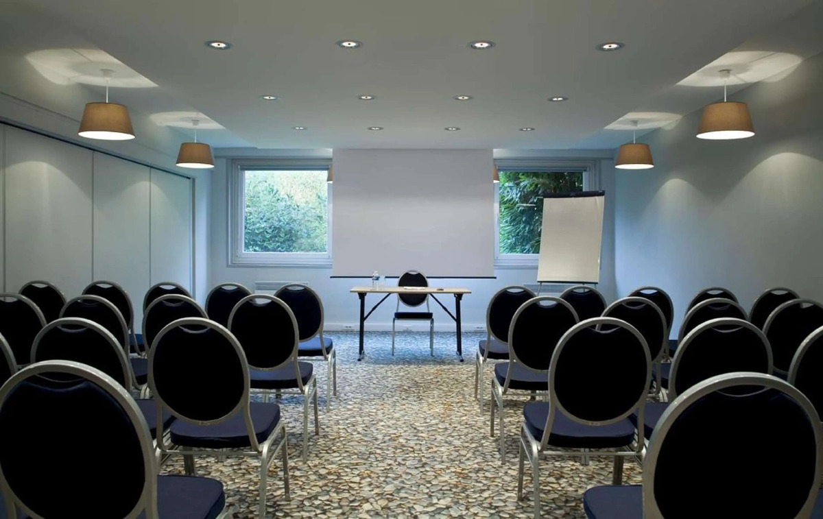 Kyriad Lille Est Villeneuve d'Ascq