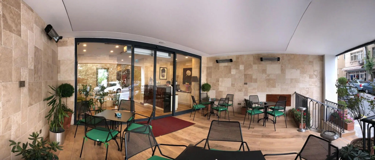 The White Orient Hotel