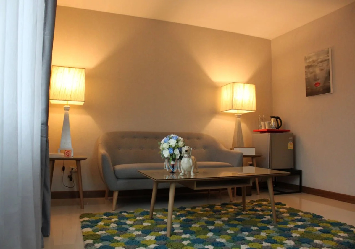 Chala Number 2 Art and Gallery House