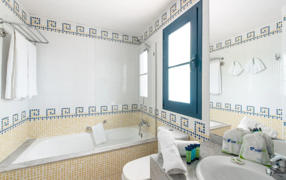 Отель THB Tropical Island Aparthotel