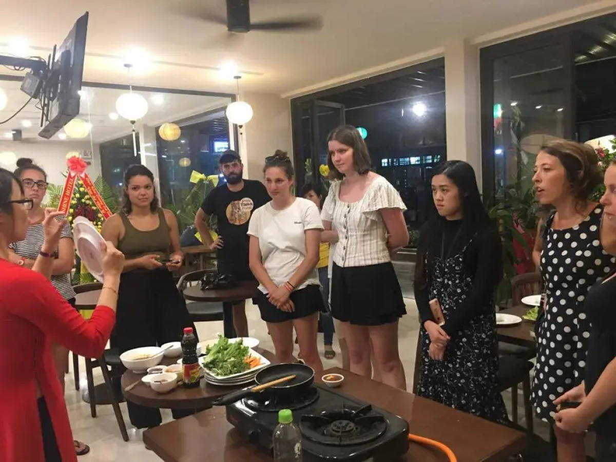 Backhome Hotel - Hostel