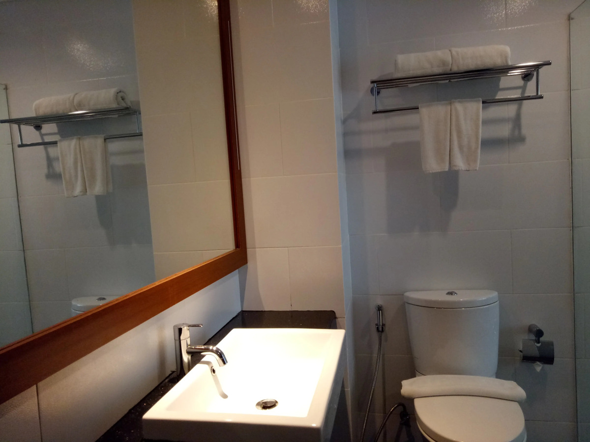 Отель Grand Whiz Nusa Dua