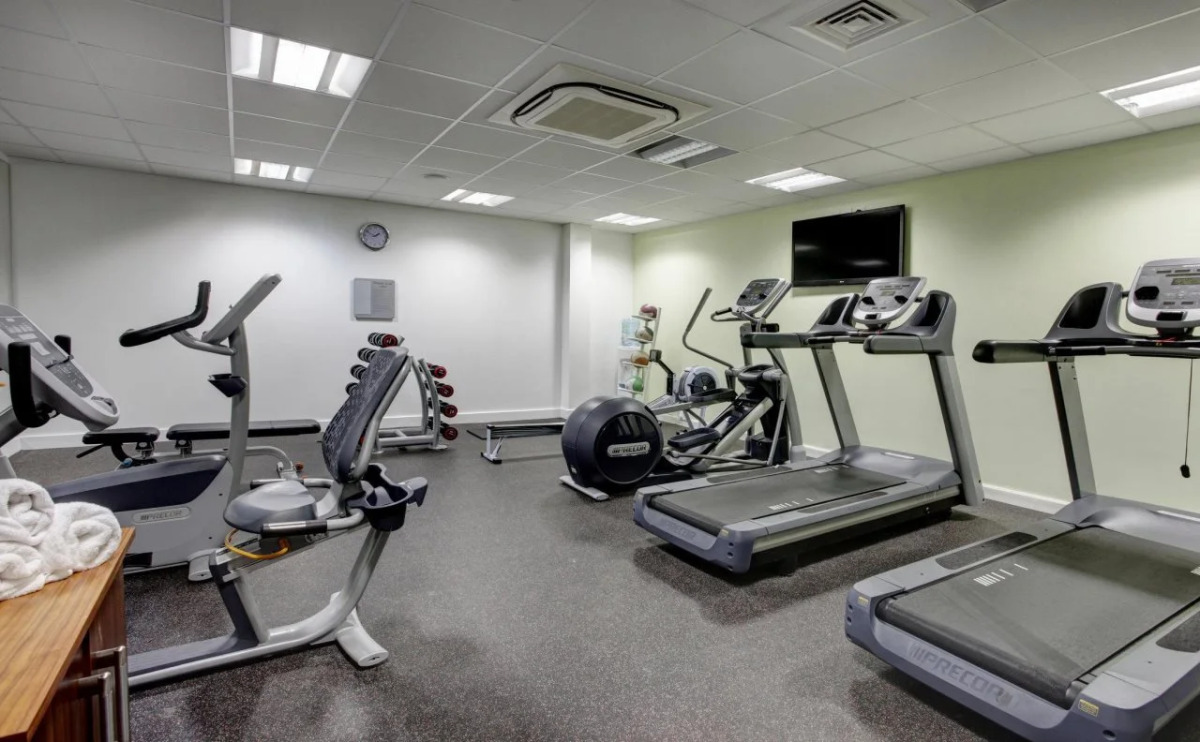 Holiday Inn London - Luton Airport by IHG