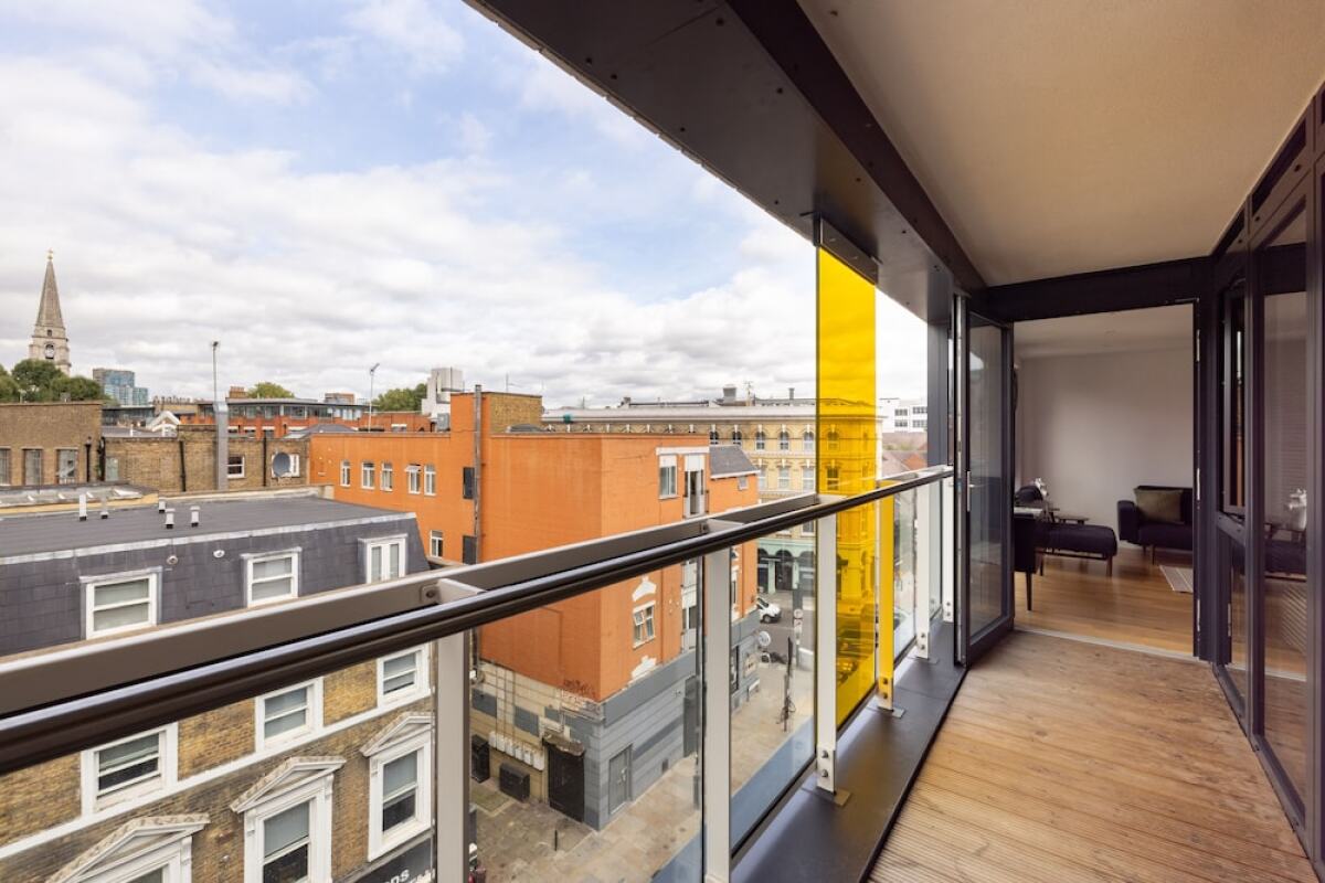 2 Bed Apartment in Shoreditch