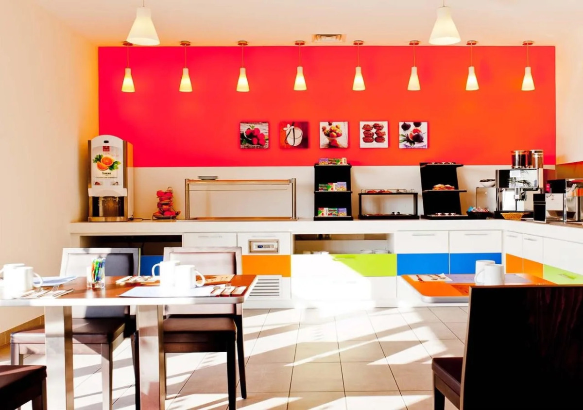 Holiday Inn Express Marseille Airport by IHG