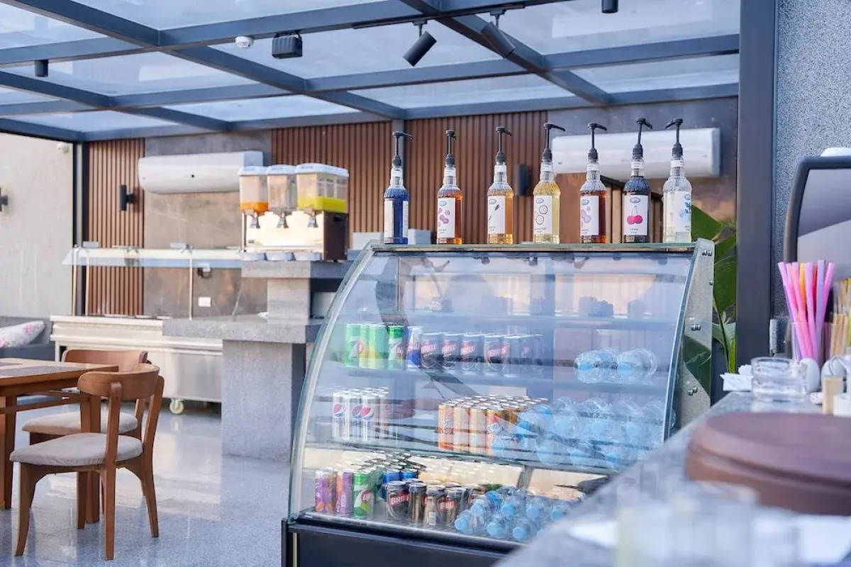 New Pyramid Front Hotel