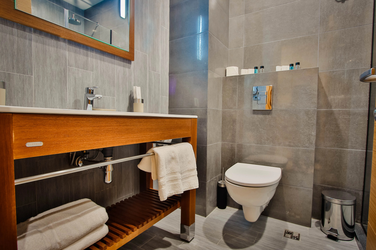 Амери Плаза