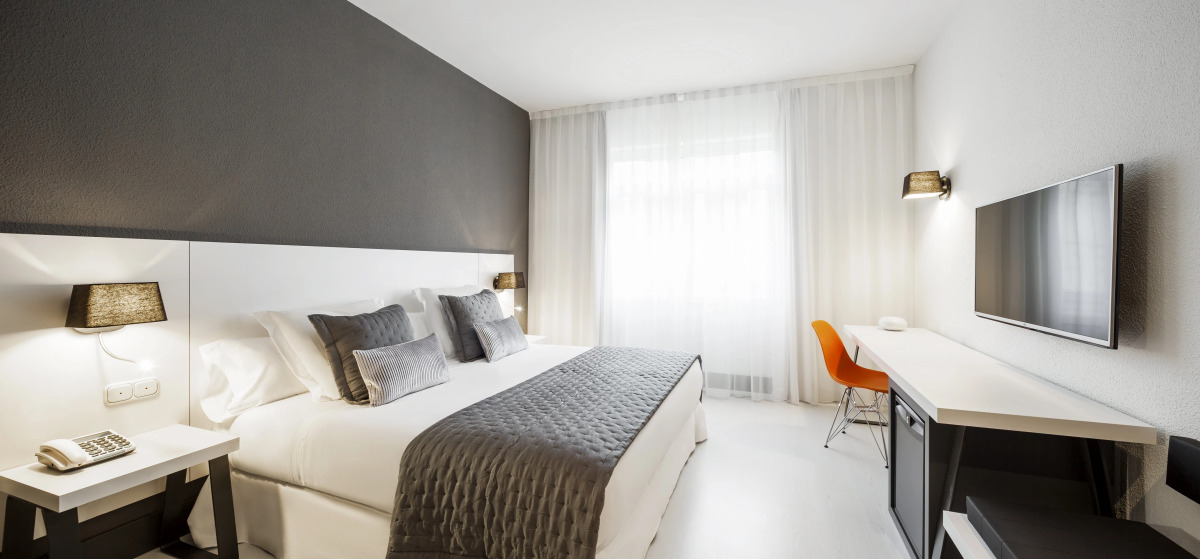 Отель Ilunion Bilbao