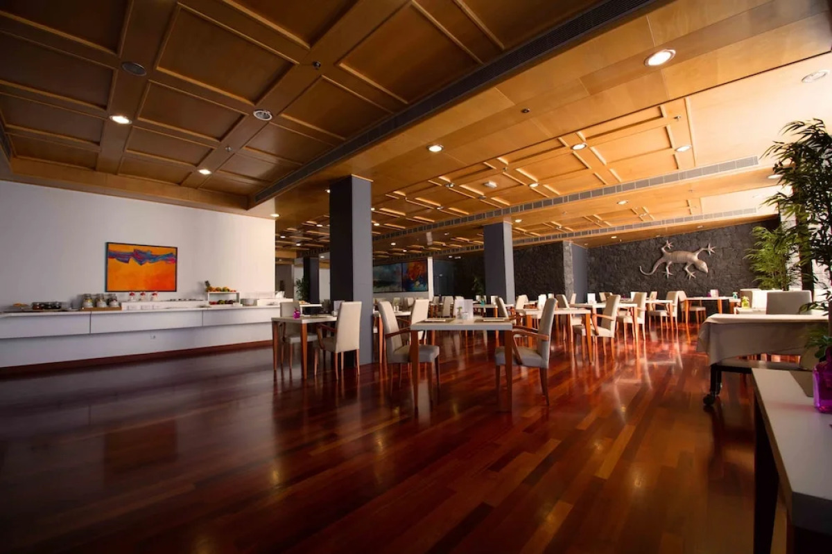 Отель Escuela Santa Cruz