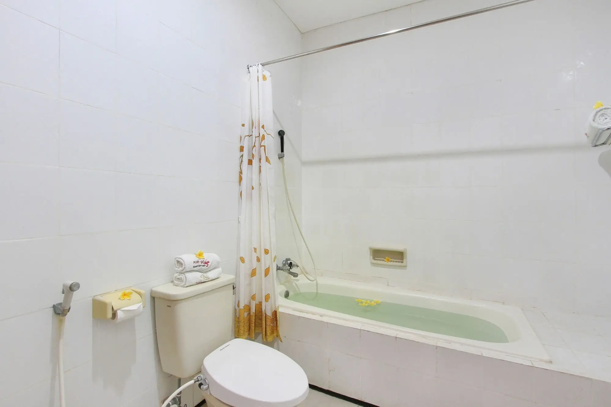 Puri Naga Beachfront Cottages