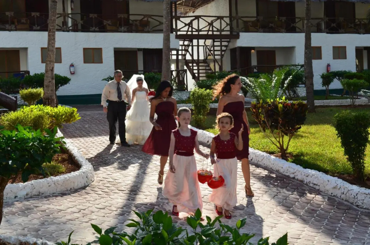 Paradise Beach Resort