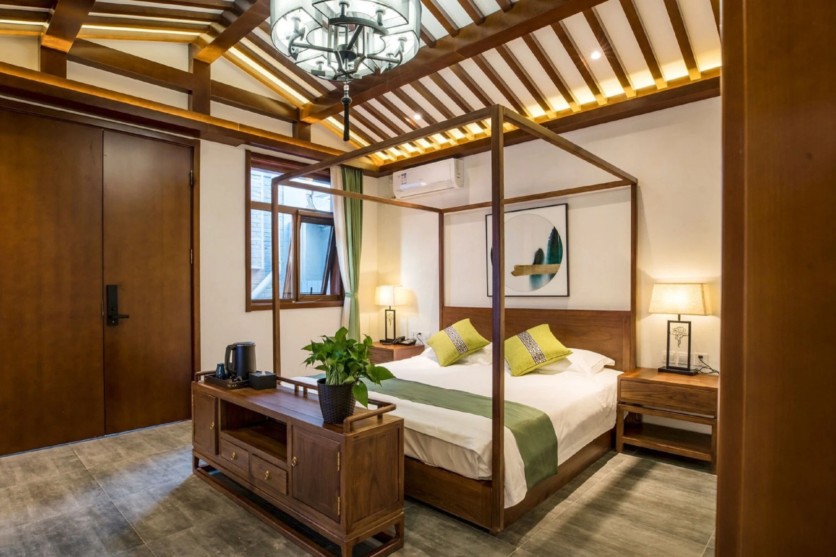 Guipu Courtyard Hotel