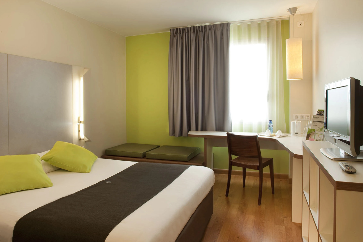 Travelodge BCN Cornella Fira