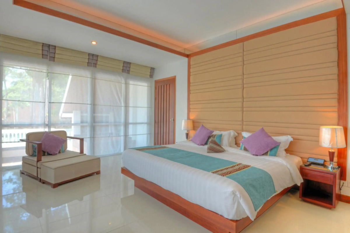 Independence Hotel by Dara