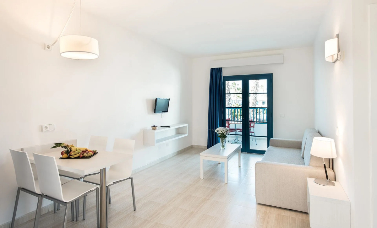 Отель THB Tropical Island Aparthotel