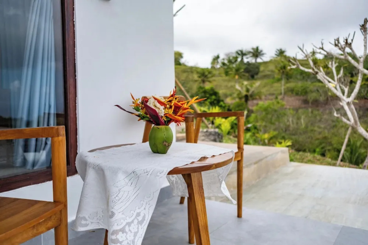 Pini Sentana Village