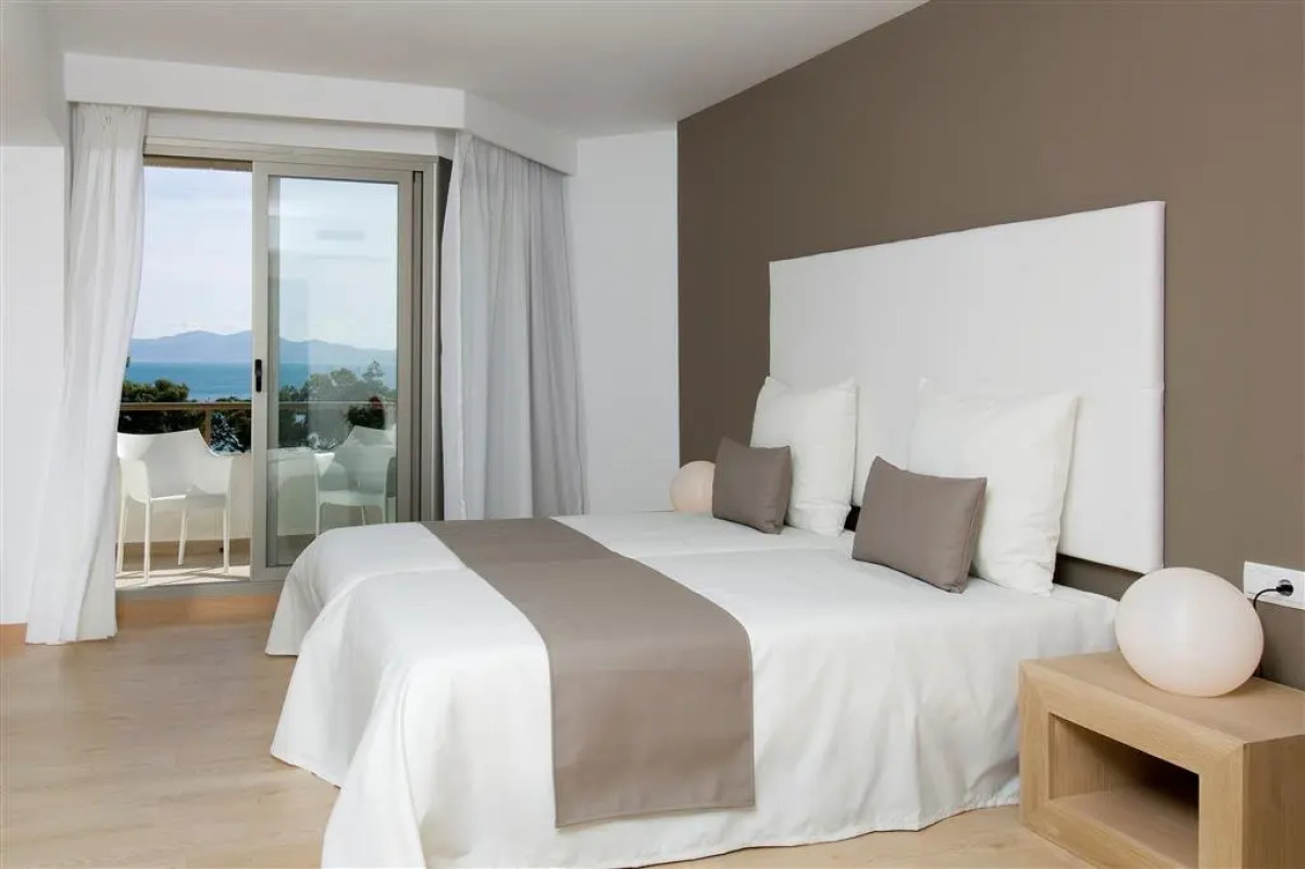 Playa Esperanza Resort