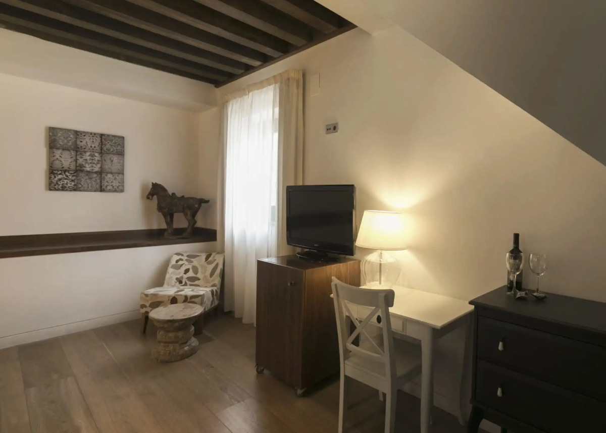 Shine Albayzín Hotel