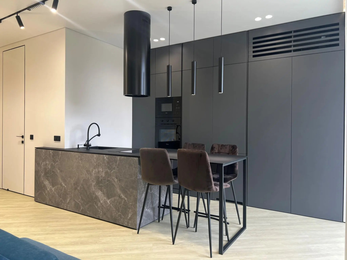 Live (Лайв) на улице Нурсултана Назарбаева 1/3