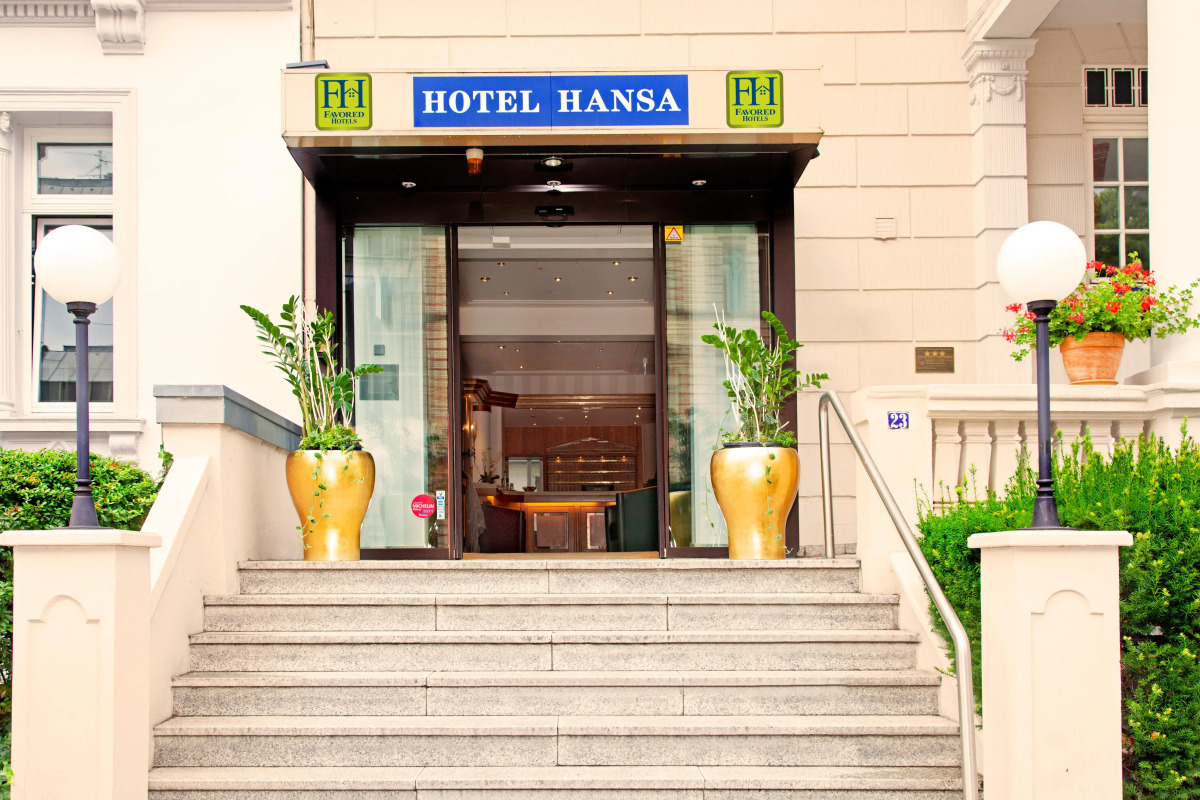 Star-Apart Hansa Hotel