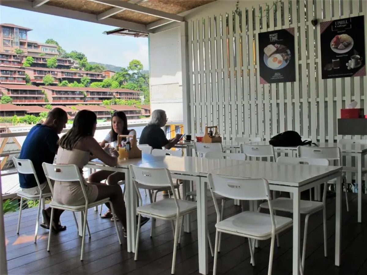 Phi Phi Uphill Cottage