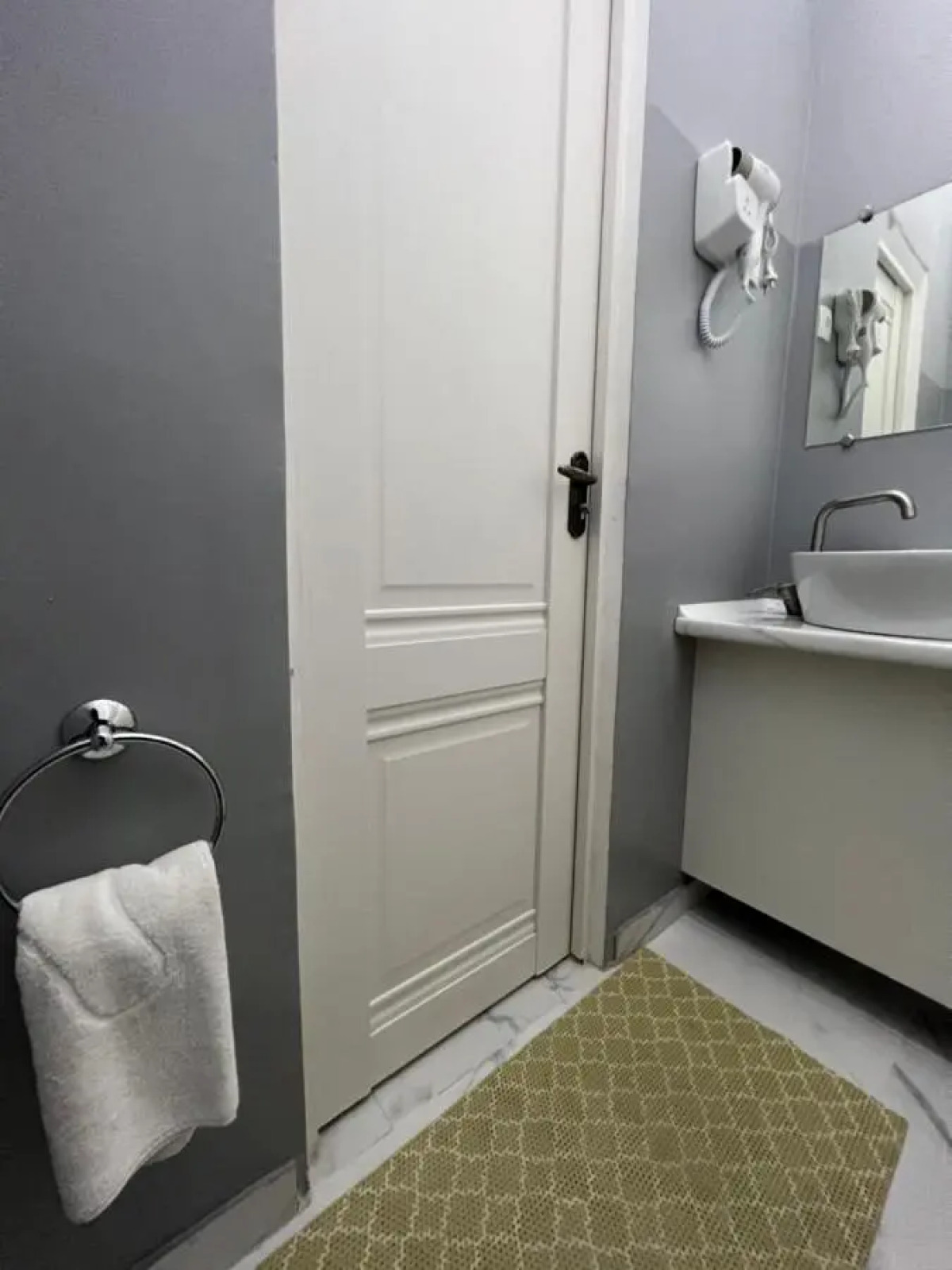 Hotel Nomad (Номад)