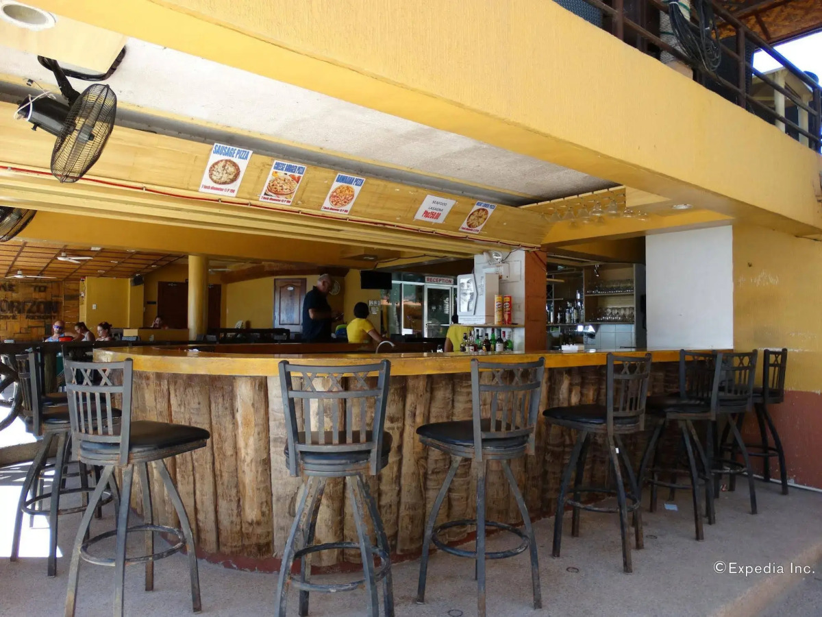 Lost Horizon Beach Dive Resort