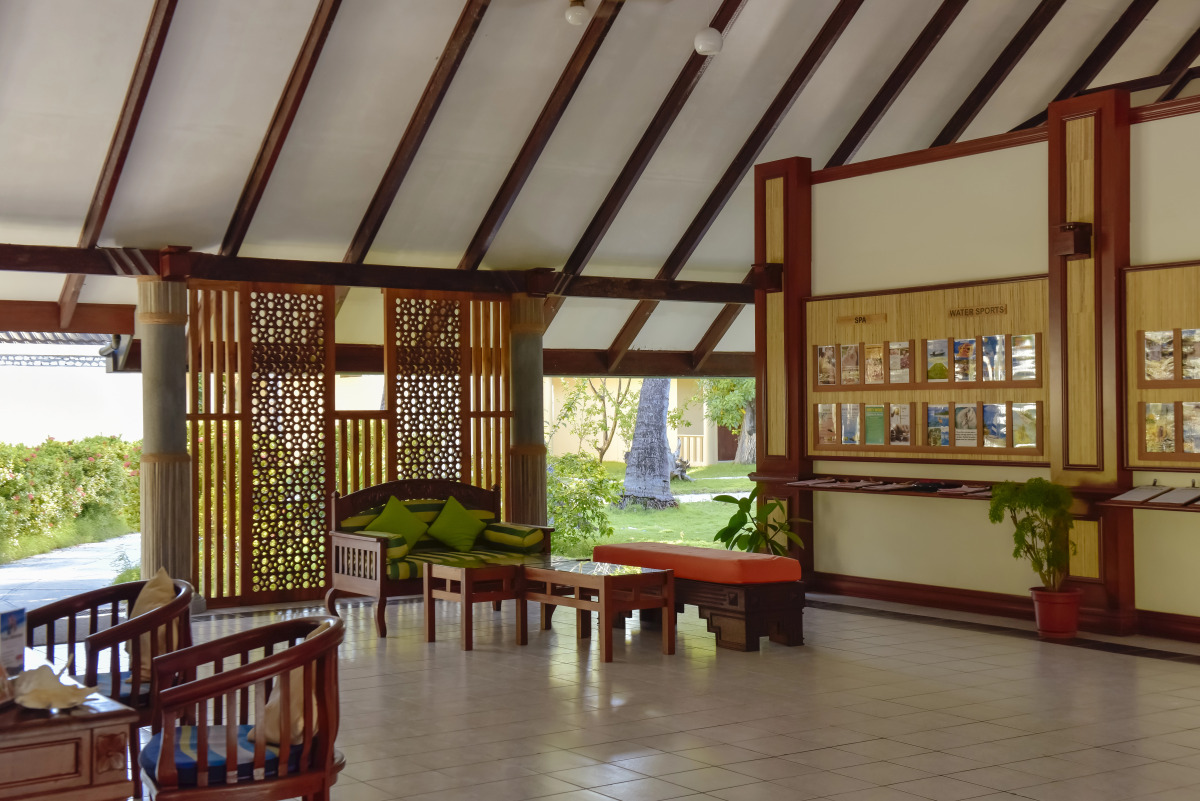 Holiday Island Resort & Spa