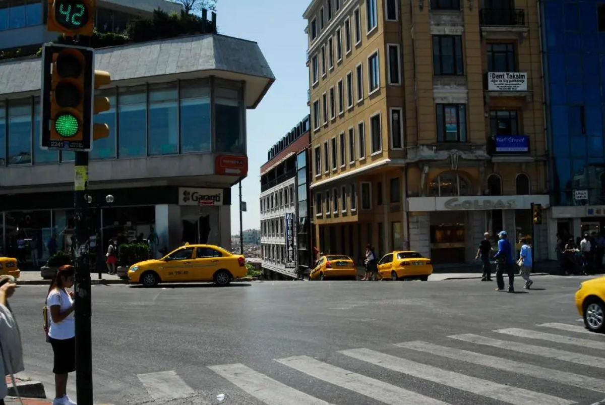 Taksim Metropark Hotel