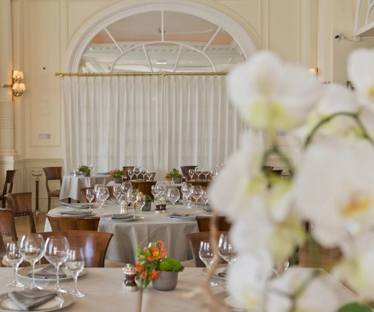 Carlton Cannes, a Regent Hotel