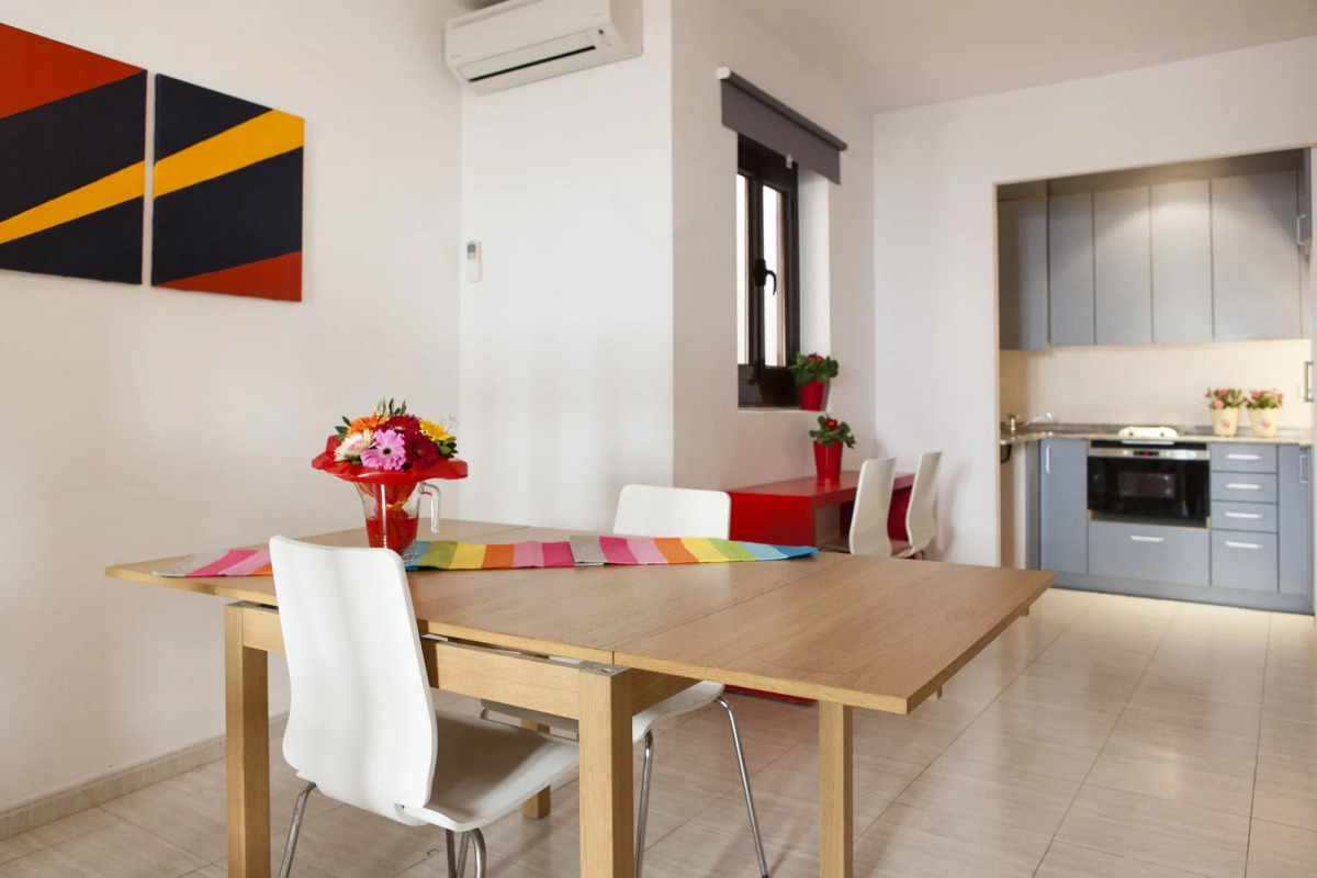 Las Ramblas Pasaje Bacardi Apartments