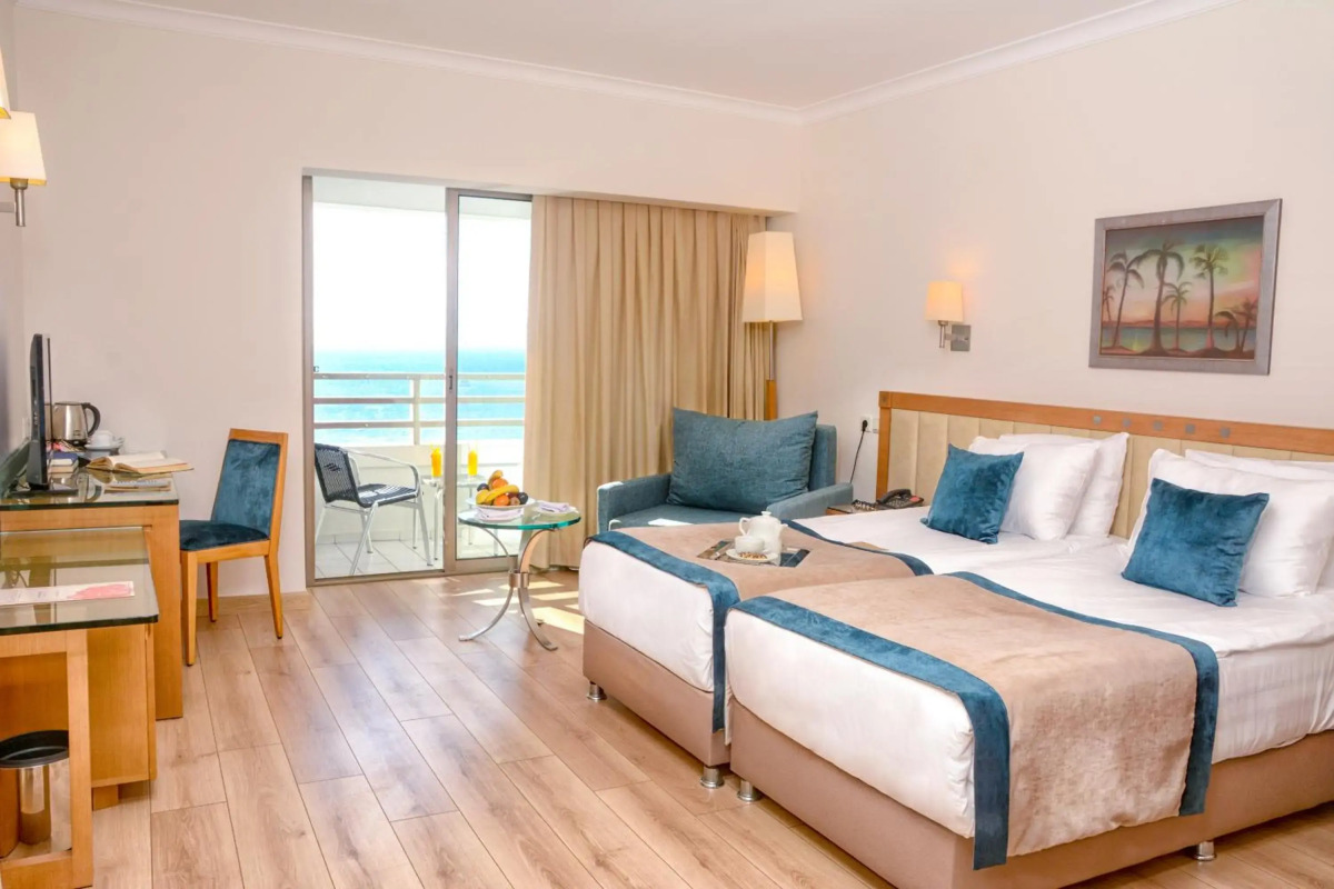 Korumar Deluxe Hotel