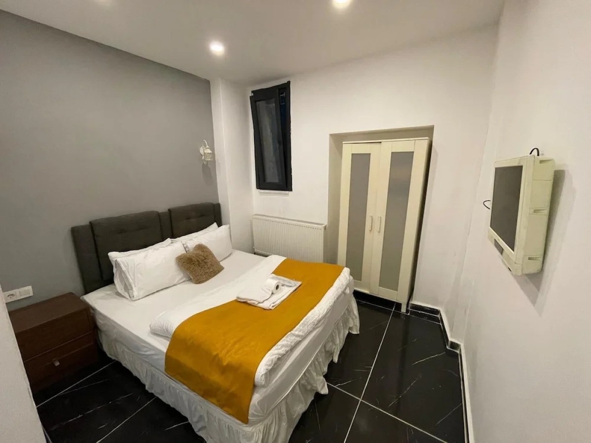 Happy Dreams Apart Hotel