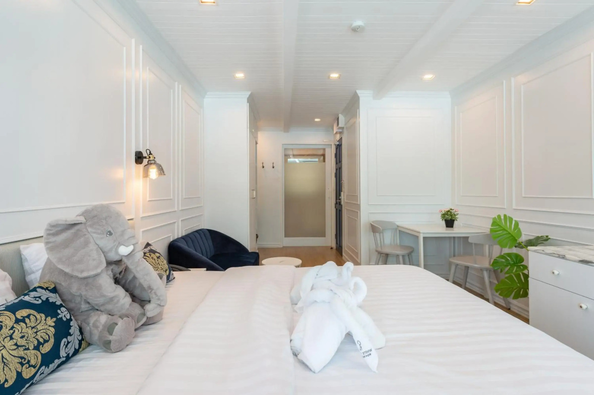 White Ivory Bed & Breakfast