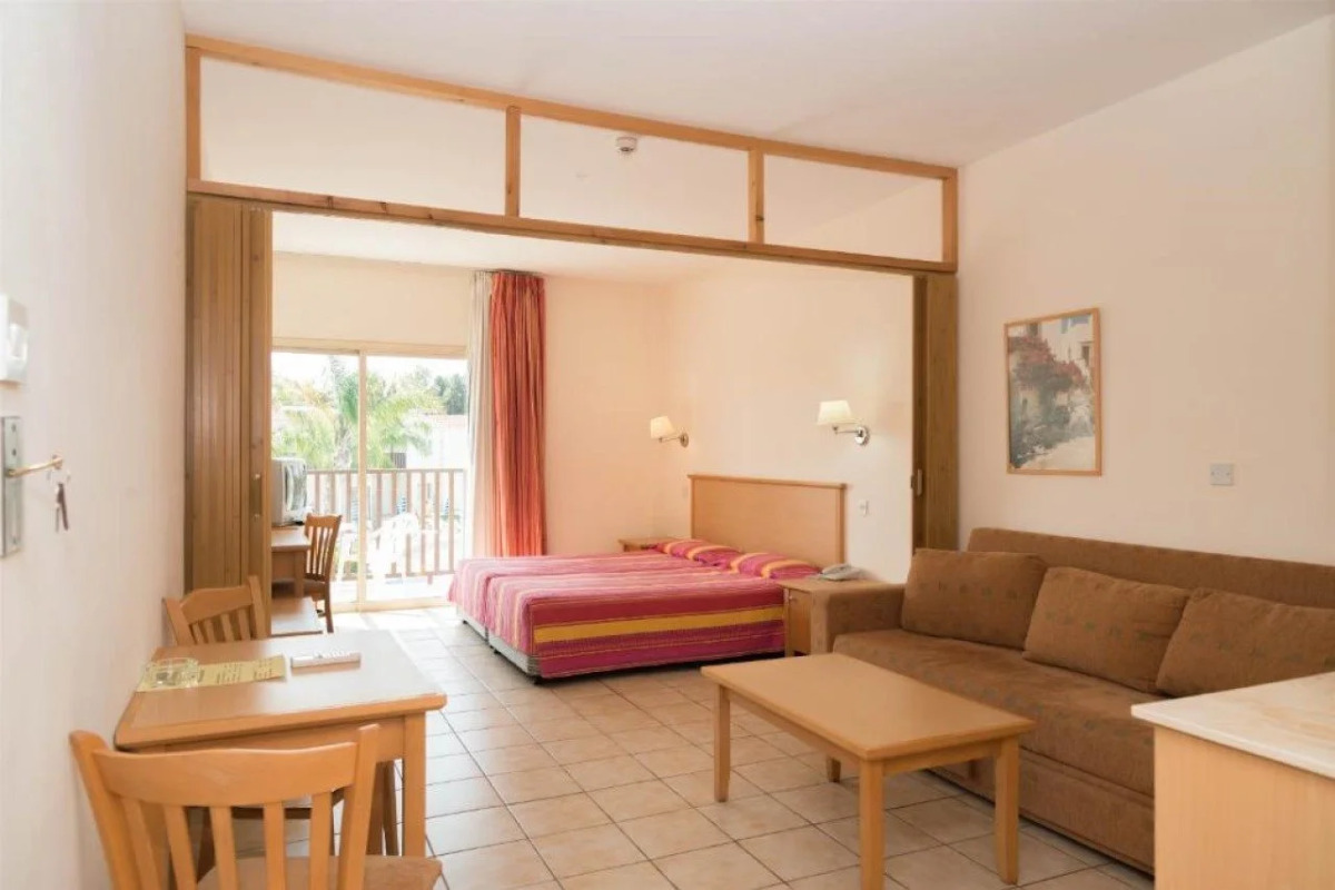 Tsokkos Holiday Hotel Apartments