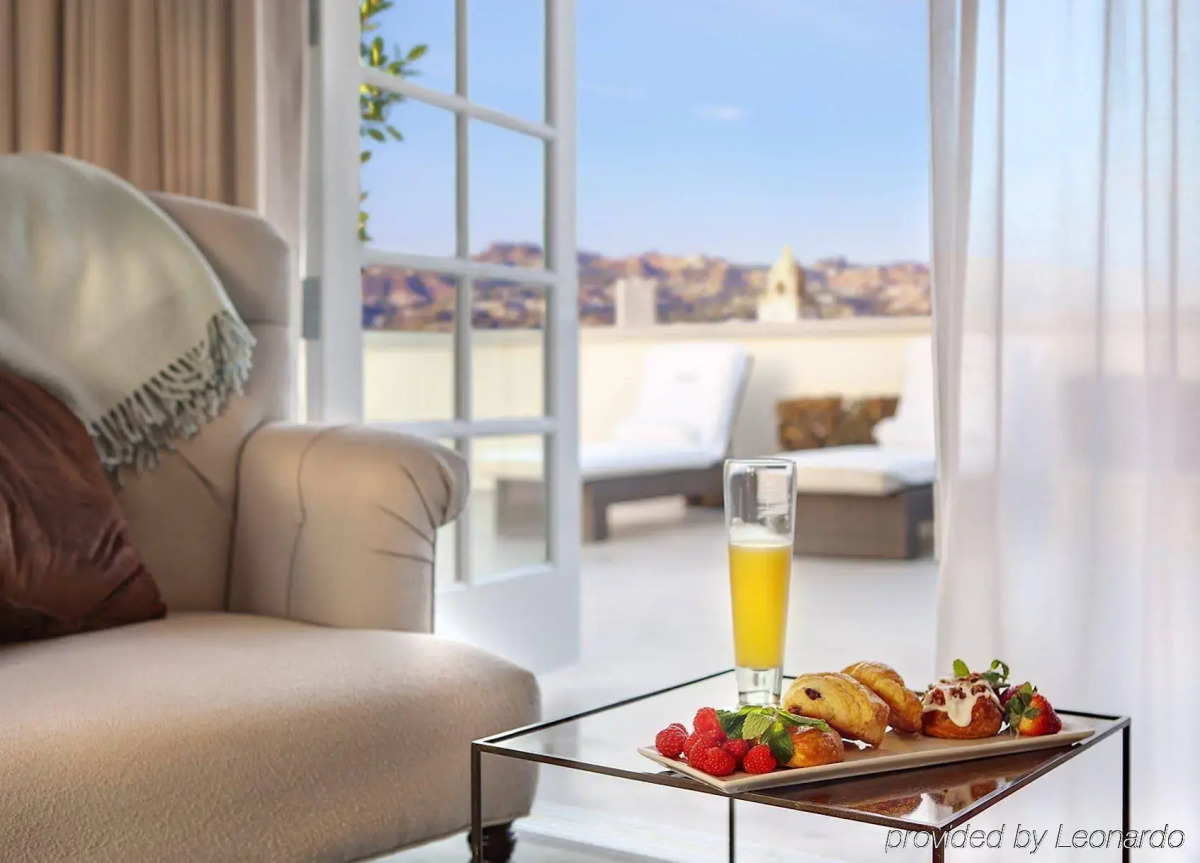 Luxe Hotel Rodeo Drive