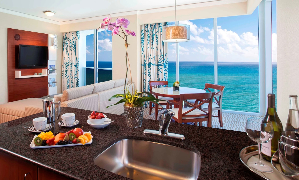 Trump International Beach Resort