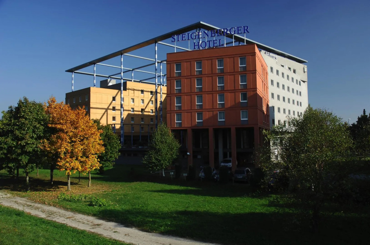 Trans World Hotel Donauwelle