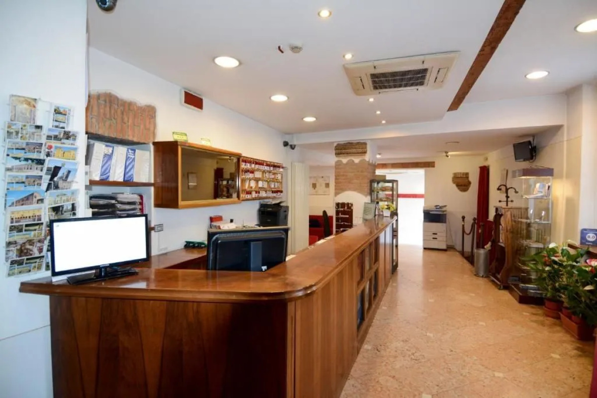 Hotel Mantegna Stazione , Mantegna Hotels