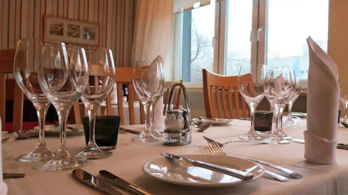 Hotel Wilanów Warszawa by DeSilva