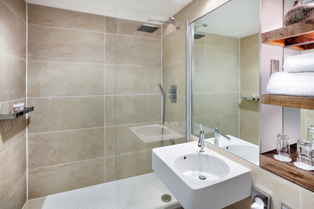 Leonardo Hotel Cardiff