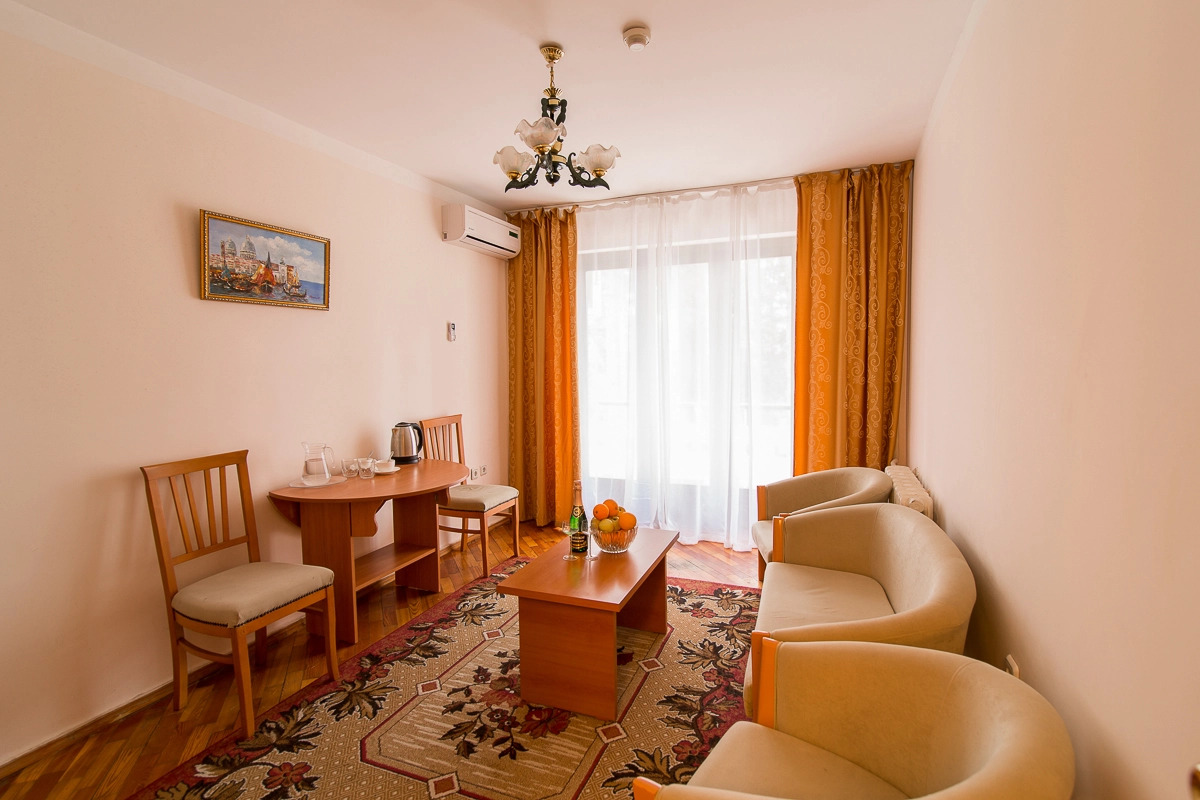 Отель Айтар