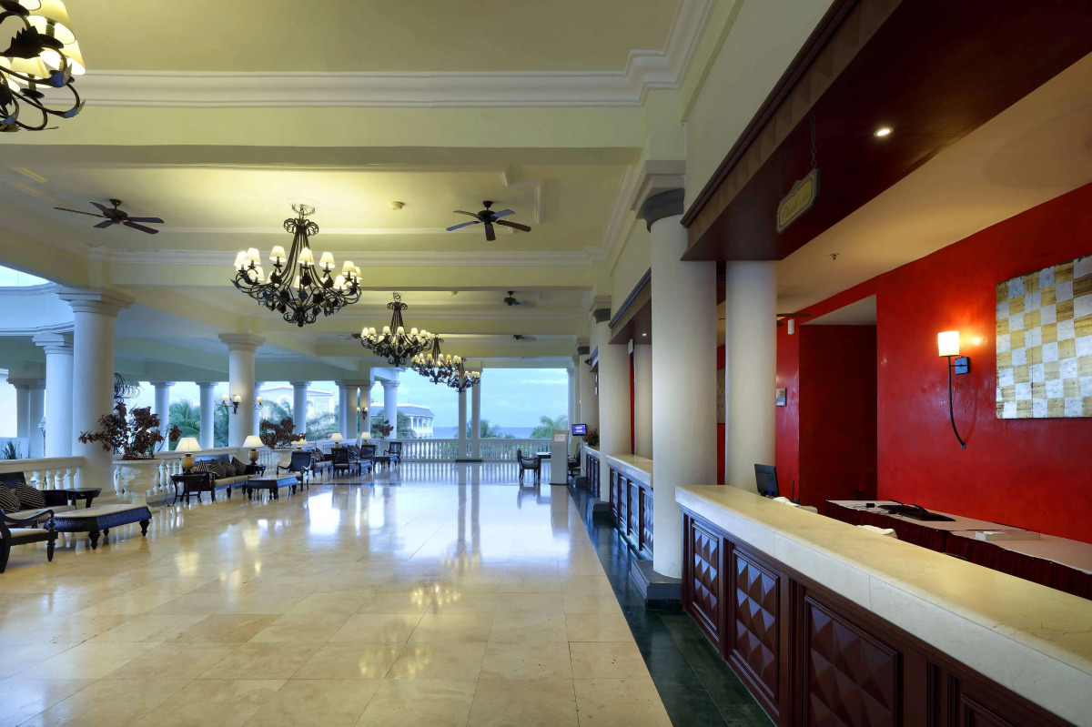 Grand Palladium Lady Hamilton Resort & Spa All Inclusive