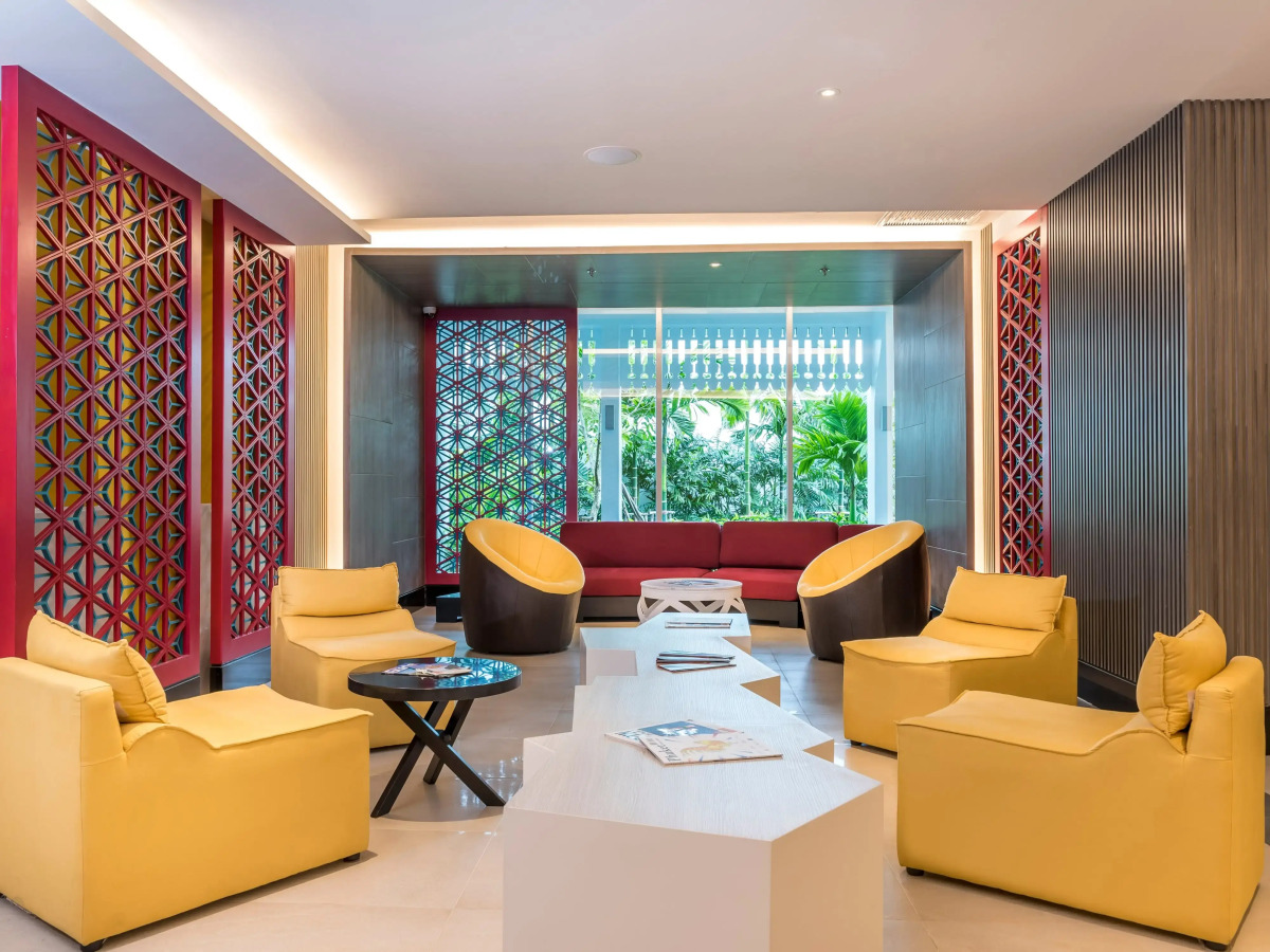 Отель ibis Styles Phuket City Hotel