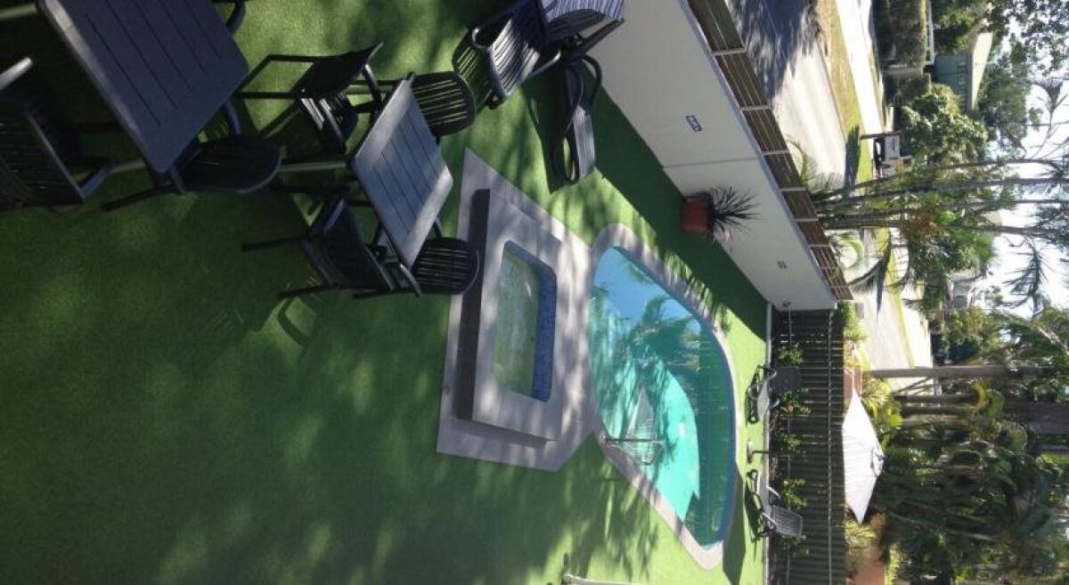 Noosa Parade Holiday Inn